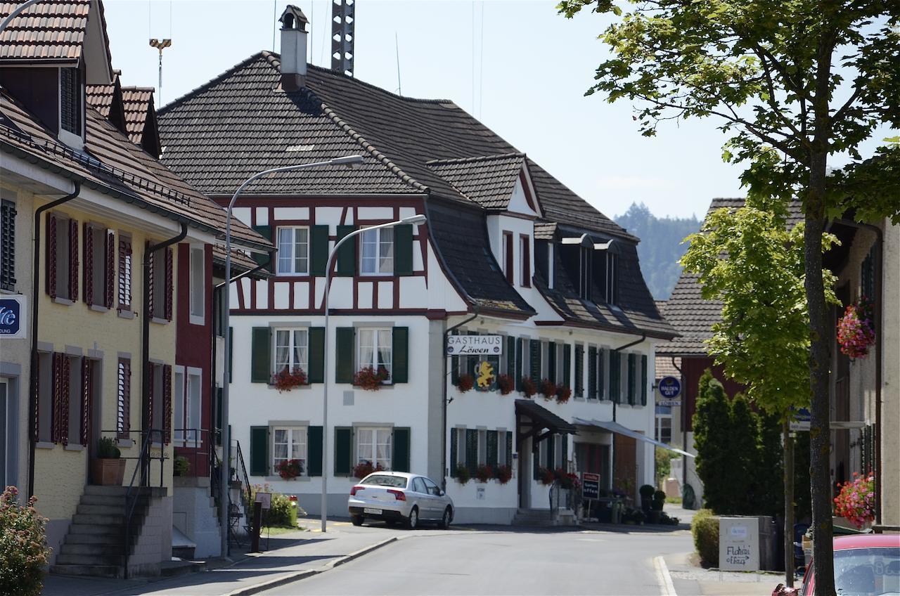Gasthaus Zum Loewen Neftenbach Exterior foto