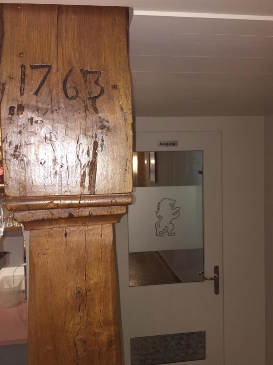 Gasthaus Zum Loewen Neftenbach Exterior foto
